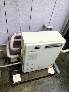 埼玉県八潮市 K様 ノーリツエコジョーズ GRQ-C2062SAX BL※LPG 20号オート追焚付給湯器 交換工事 交換前