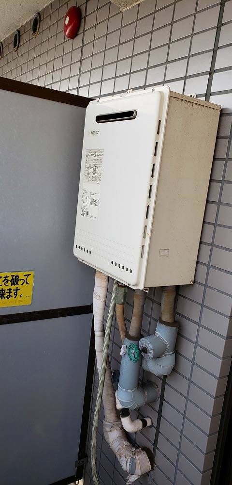 東京都大田区S様 ノーリツ給湯器 GT-2060AWX BL 20号フルオート追焚付給湯器 交換工事 交換前