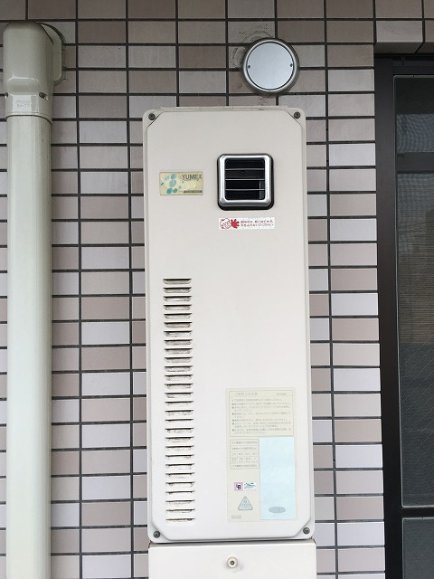 東京都新宿区 M様 リンナイ給湯器 RUF-VS1615SAW 16号オート追焚付給湯器 交換工事 交換前