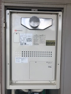 大阪府岸和田市 Ｋ様 ノーリツ給湯器 GQH-2443AWXD-T-DX BL 24号高温水供給式暖房給湯器 交換工事 交換後