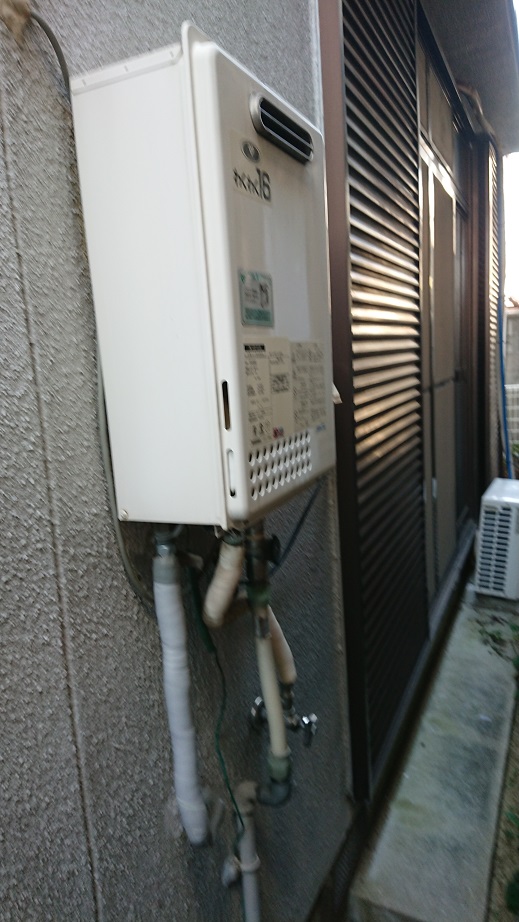 大阪府堺市北区 Ｙ様 ノーリツ給湯器 GT-1660SAWX-1 BL 16号オート追焚付給湯器 交換工事 交換前