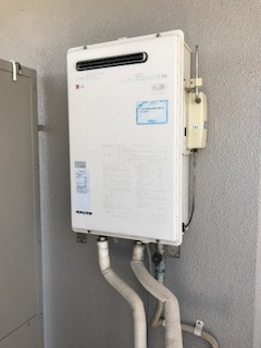 大阪府摂津市 M様 リンナイ給湯機 RUX-A1616W-E 16号オートストップ給湯専用給湯器 交換工事 交換前