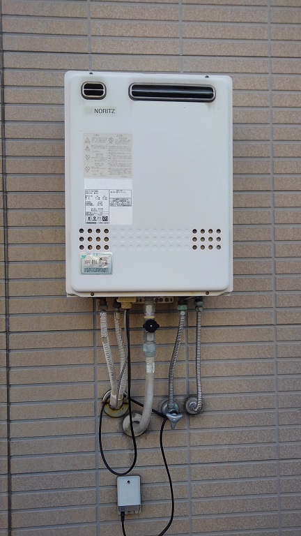 大阪府堺市堺区 Ｍ様 ノーリツ給湯器 GT-2060SAWX-1 BL 20号オート追焚付給湯器 交換工事 交換前