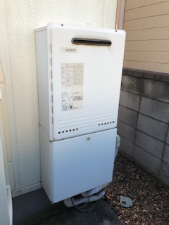 千葉県市川市 T様 ノーリツ GT-2460SAWX-1 BL 24号オート追焚付給湯器 交換工事 交換前