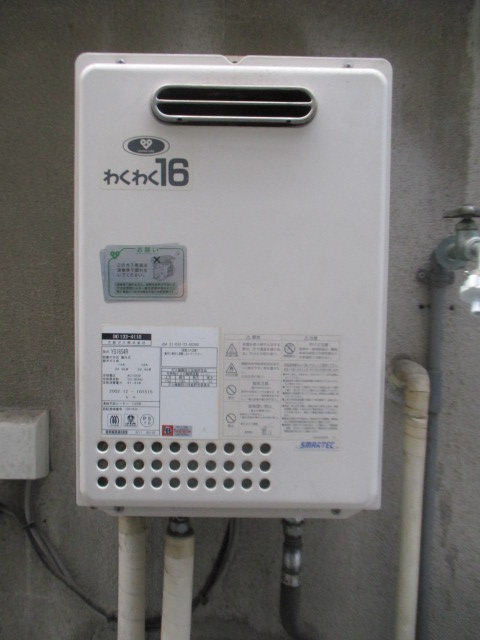 大阪府大阪市平野区 K様 リンナイ給湯器 RUX-A1616W-E 16号オートストップ給湯専用給湯器 交換工事 交換前