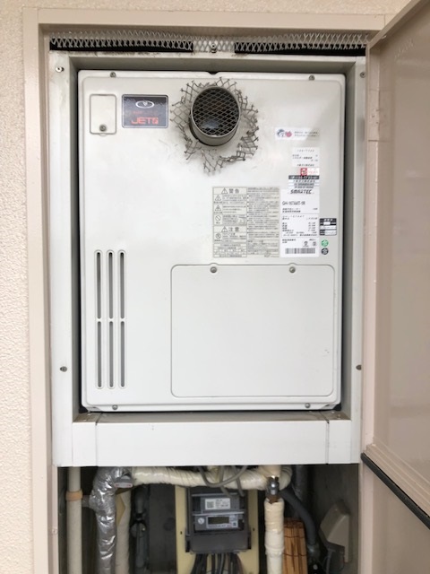 奈良県北葛城郡 K様 リンナイ給湯器 RUJ-V1611T(A) 16号高温水供給式給湯器 交換工事 交換前