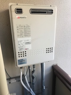 大阪府茨木市 M様 ノーリツ給湯器 GT-1660SAWX-1 BL 16号オート追焚付給湯器 交換工事 交換前