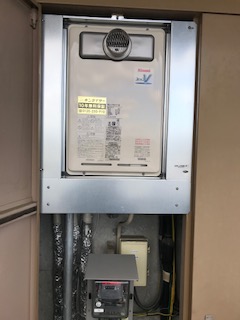 大阪府枚方市 I様 リンナイ給湯機 RUJ-V1611T(A) 16号高温水供給式給湯器 交換工事 交換後