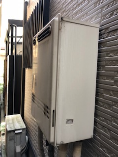 大阪府寝屋川市 Ｈ様 ノーリツ給湯器 GT-2460SAWX-1 BL 24号オート追焚付給湯器 交換工事 交換前