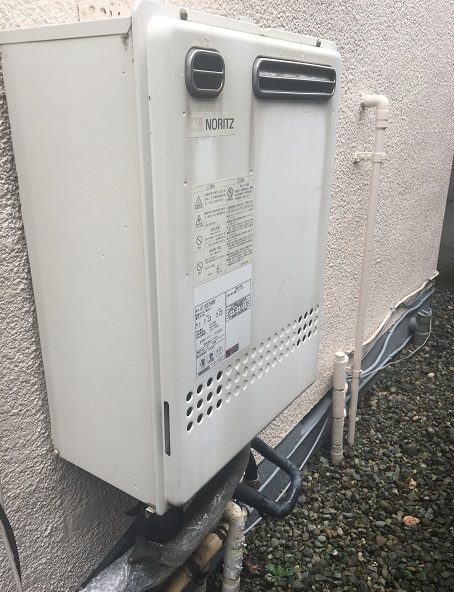 東京都杉並区 Ｉ様 ノーリツ給湯器 GT-2060SAWX-1 BL 20号オート追焚付給湯器 交換工事 交換前