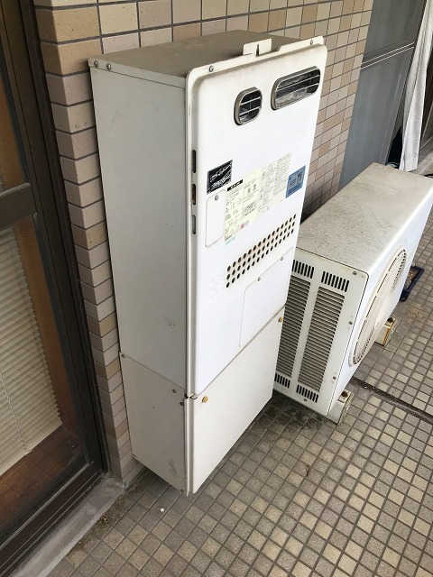 大阪府豊中市 Ｉ様 都市ガス ノーリツ給湯器 GT-2460AWX-1 BL 24号フルオート追焚付給湯器 交換工事 交換前