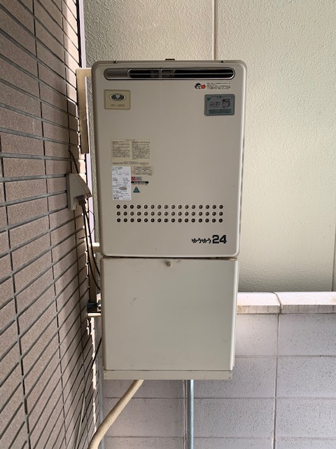 大阪府堺市北区 Ｅ様 都市ガス ノーリツ給湯器 GT-2460SAWX-1 BL 24号オート追焚付給湯器 交換工事 交換前