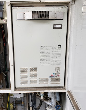 神奈川県川崎市中原区 Ｗ様 ノーリツ給湯器 GT-1660SAWX-T-1 BL 16号オート追焚付給湯器 交換工事 交換前