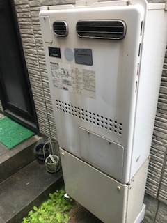 兵庫県西宮市 Ｋ様 都市ガス ノーリツ給湯器 GTH-2444SAWX3H-1 BL 24号オート給湯暖房給湯器 交換工事 交換前