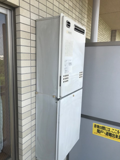 埼玉県さいたま市北区 Ｓ様 都市ガス ノーリツ給湯器 GT-2460SAWX-1 BL 12A13A 24号オート追焚付給湯器 交換工事 交換前