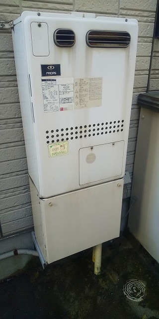 大阪府大阪市阿倍野区 M様 都市ガス ノーリツ給湯器 GT-2460AWX-1 BL 24号フルオート追焚付給湯器 交換工事 交換前