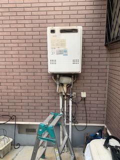 大阪府堺市中区 Ｉ様 都市ガス ノーリツ給湯器 GT-2460SAWX-1 BL 24号オート追焚付給湯器 交換工事 交換前