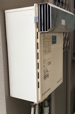 大阪府大阪市港区 M様 都市ガス ノーリツ給湯器 GT-2460SAWX-2 BL 24号オート追焚付給湯器 交換工事 交換前