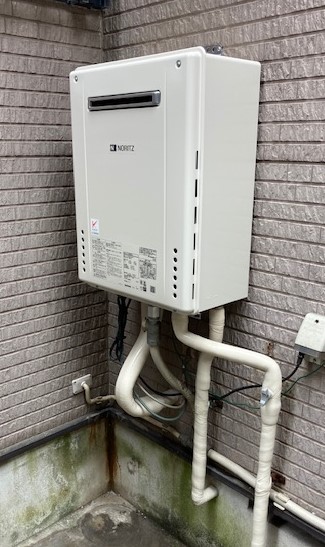 東京都足立区 K様 都市ガス ノーリツ給湯器 GT-2460SAWX-2 BL 24号オート追焚付給湯器 交換工事 交換後