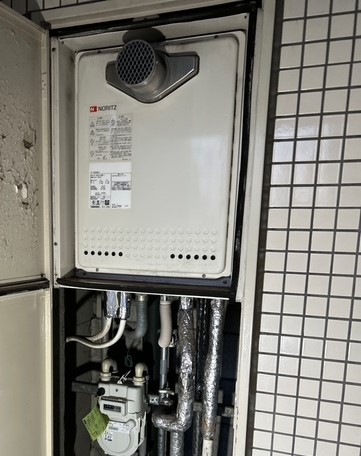 東京都府中市 Y様　都市ガス　 ノーリツ給湯器 	GT-1670SAW-T BL 16号オート追焚付給湯器 交換工事 交換前